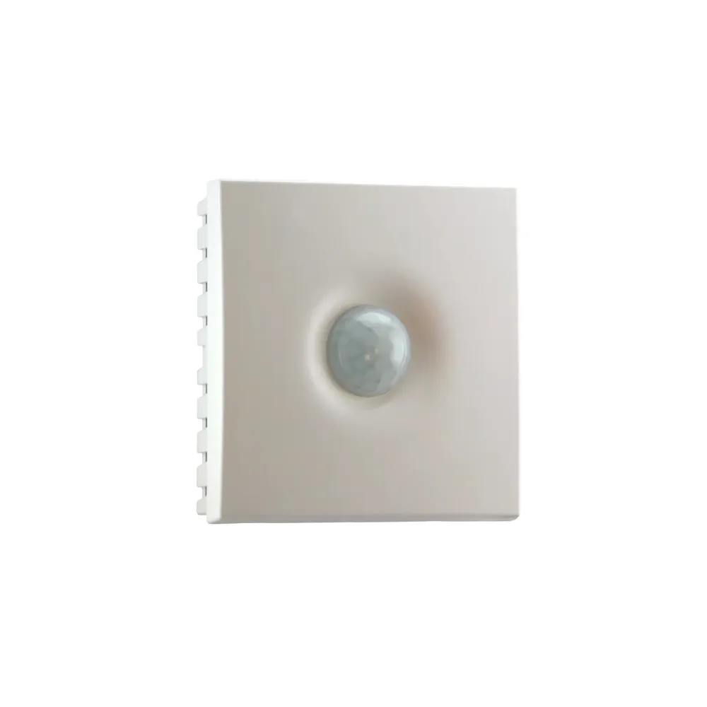 Температура, влажность, освещённость, шум, уровень CO2 и VOC, движение, ИК-передатчик.